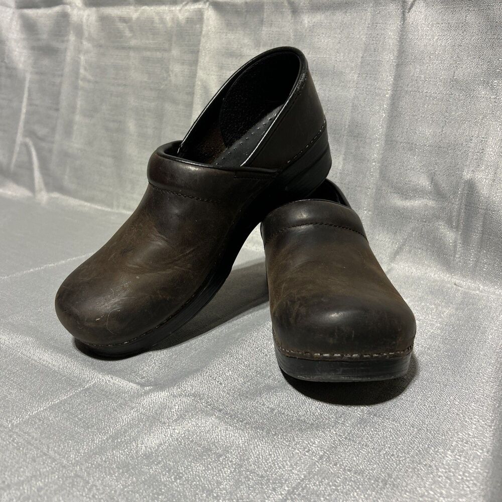 Dansko Wide Pro Antique Brown Oiled Clogs Women's US 9.5-10 EU 40 New